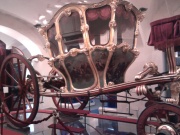  В государственном музее Казани до сих пор хранится подлинник кареты Екатерины.Карета Екатерины II выполнена из чугуна и выглядит очень реалистично. 
